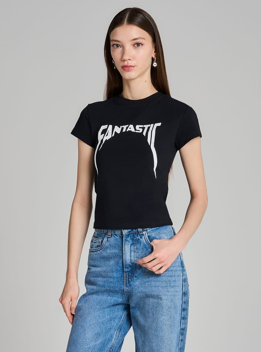 Футболка облегающая с надписью Fantastic