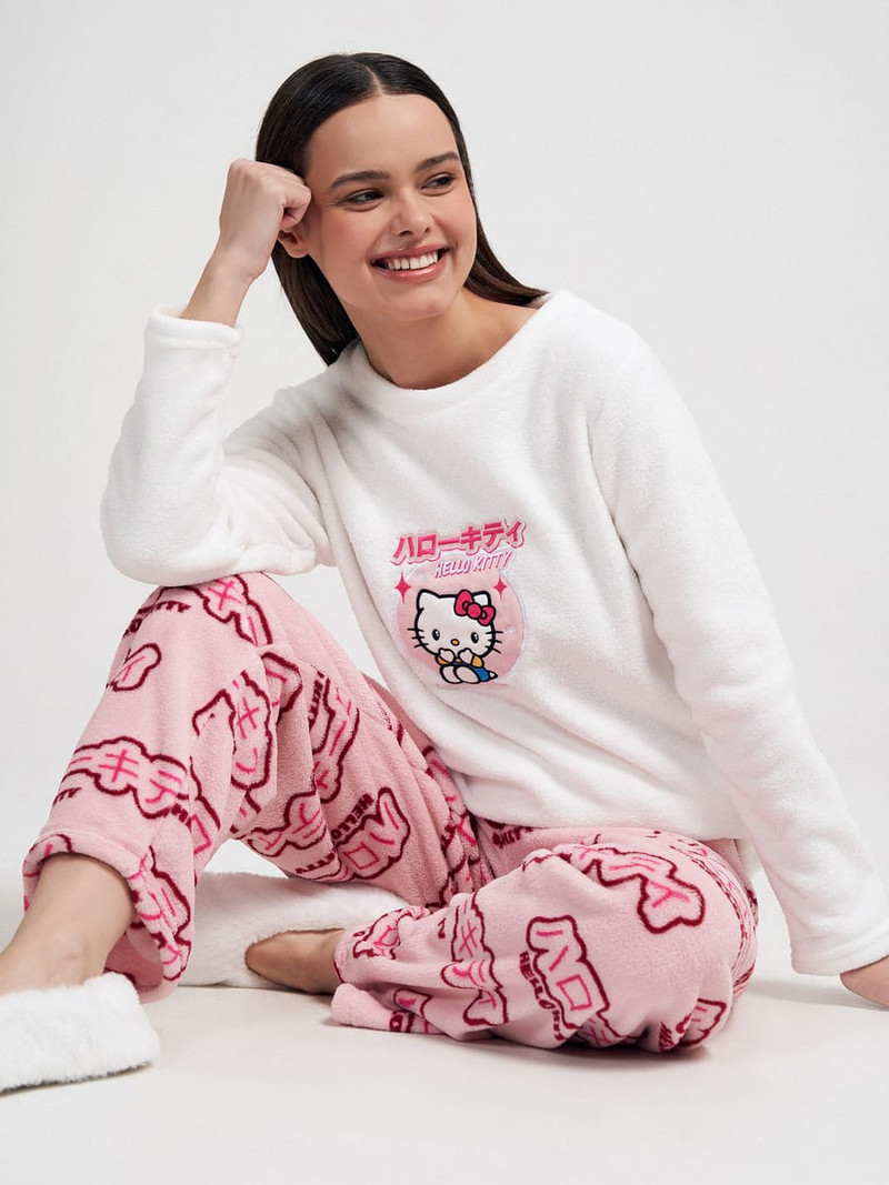 Плюшевая осенняя пижама с вышивкой Hello Kitty - Домашняя одежда