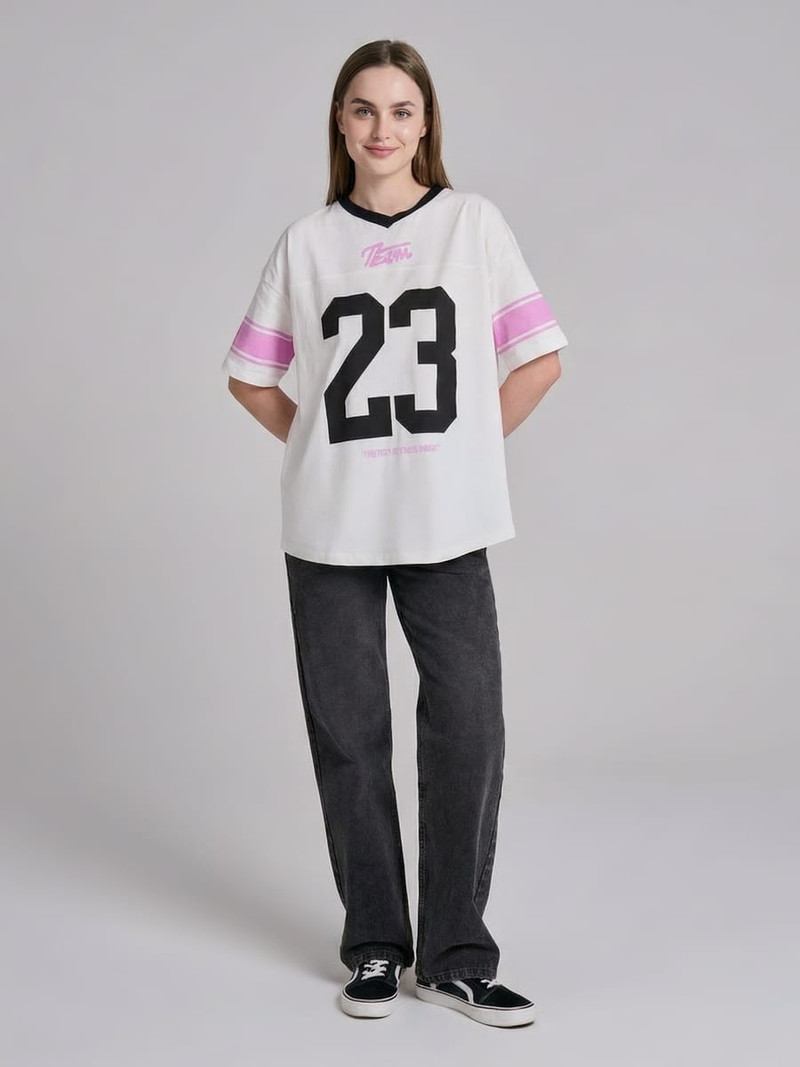 Спортивная футболка оверсайз с принтом - Женщинам - фото 5