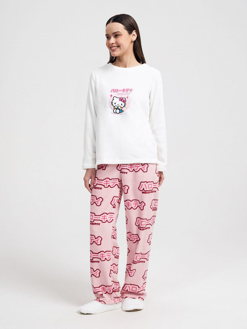 Плюшевая осенняя пижама с вышивкой Hello Kitty - Домашняя одежда - фото 2