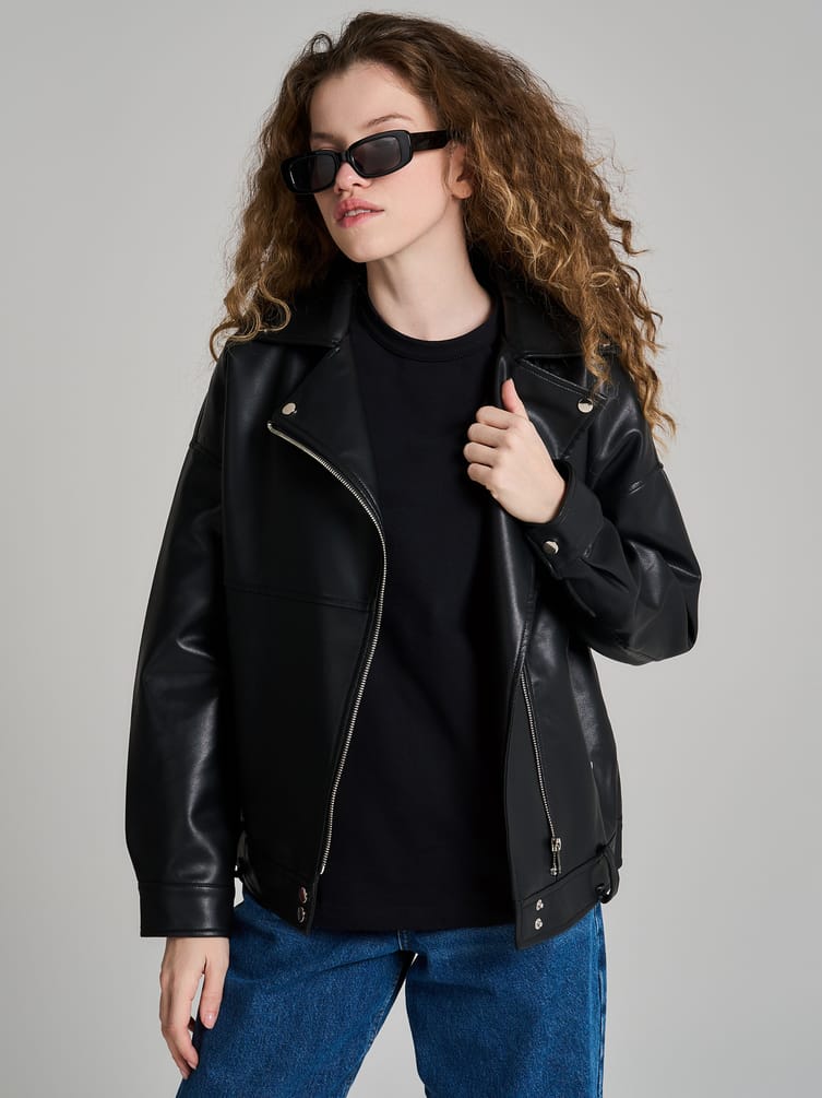 Футболка плотная с надписью на спине