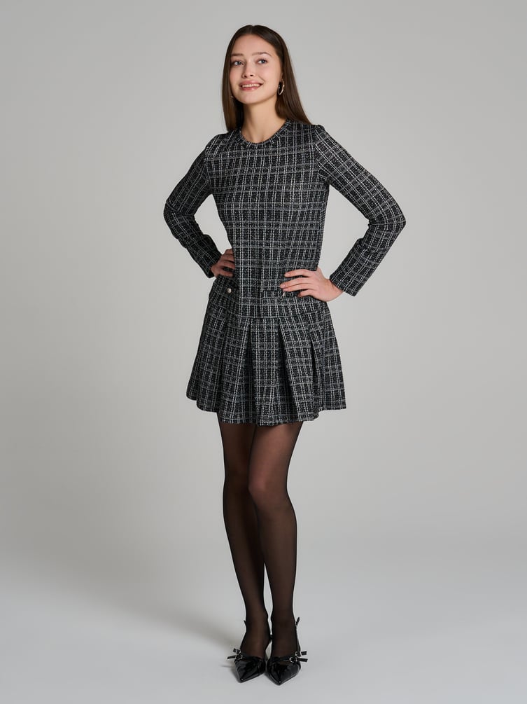 Платье короткое  из плотной буклированной ткани