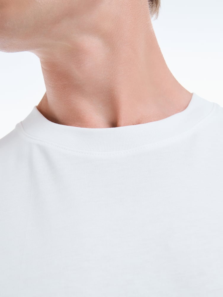 Футболка оверсайз с принтом гор на спине