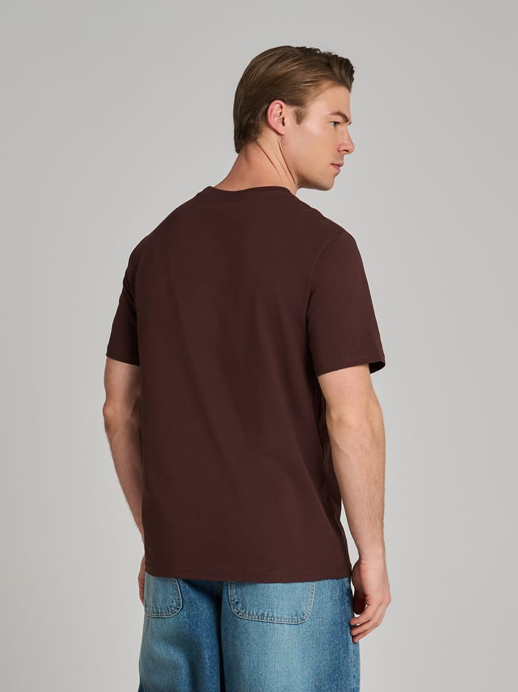 Плотная базовая классическая футболка