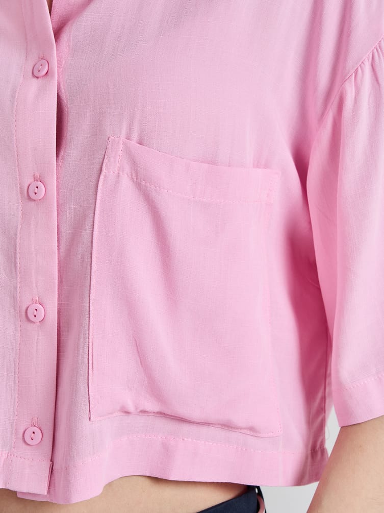 Рубашка укороченная с карманами