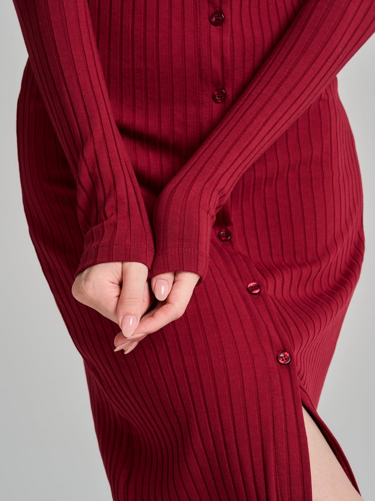 Платье офисное миди на пуговицах