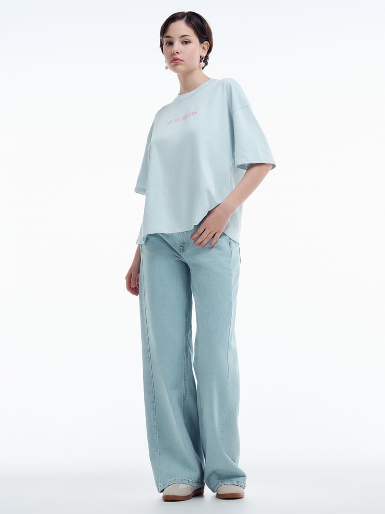 Футболка с принтом на спине