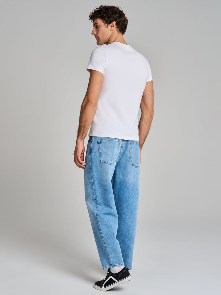 Укороченные джинсы зауженные