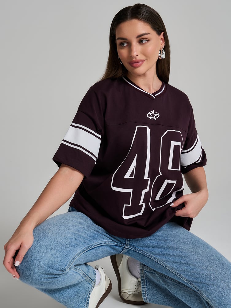 Спортивная футболка с надписью