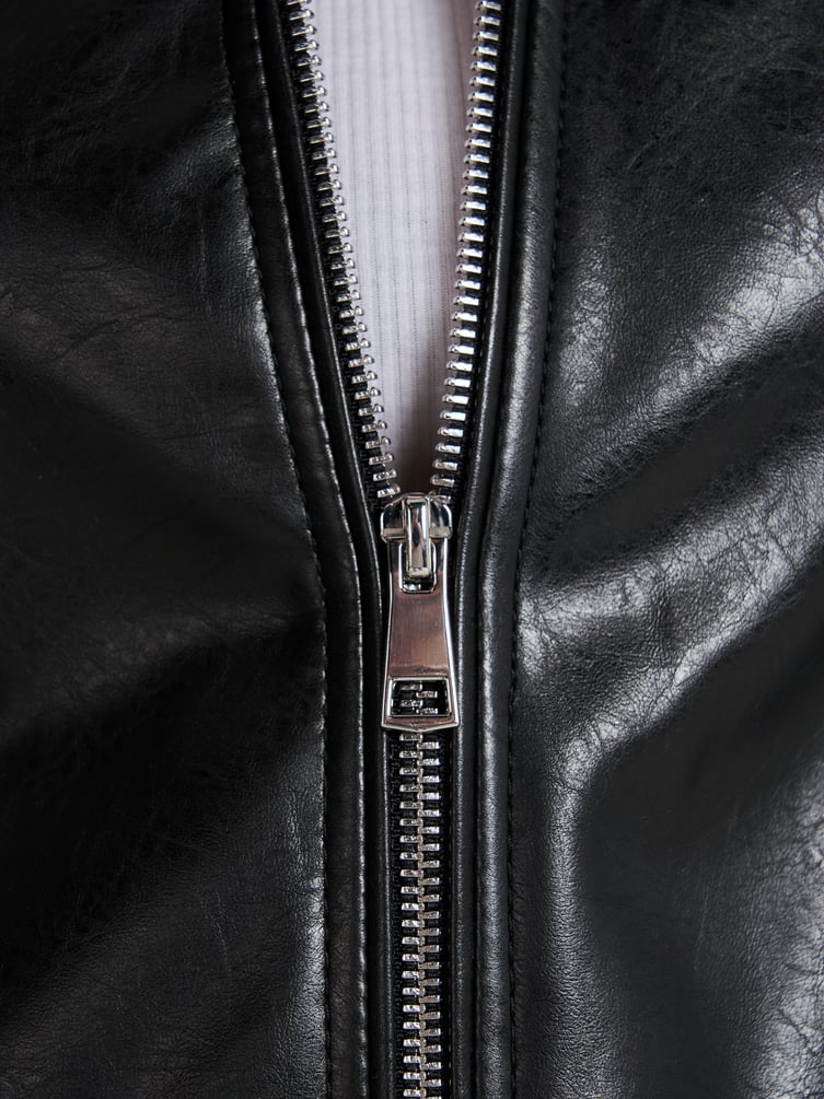 Куртка кожаная бомбер