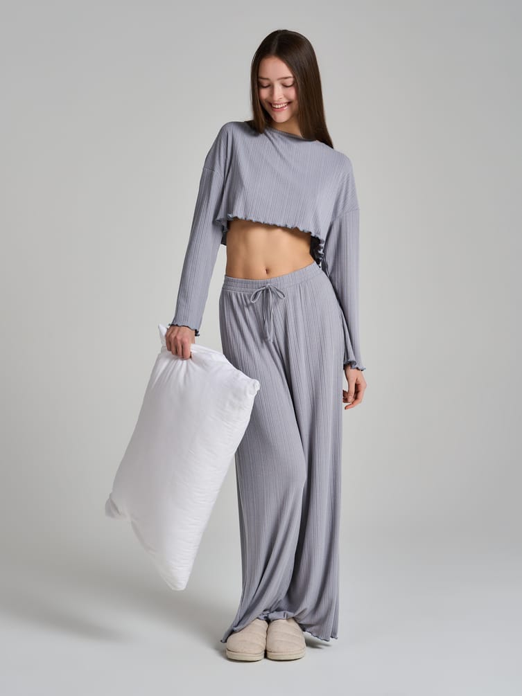 Пижама из вискозы с брюками