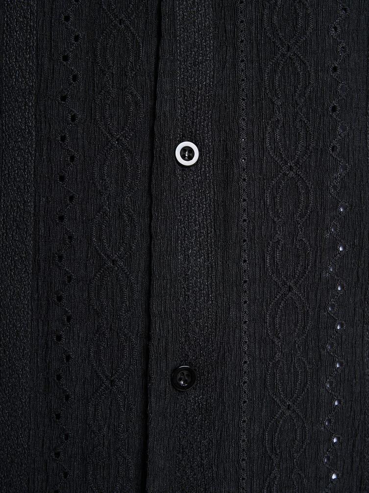 Рубашка с коротким рукавом и вышивкой шитьем