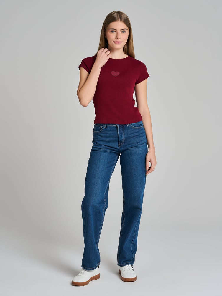 Футболка приталенная с надписью