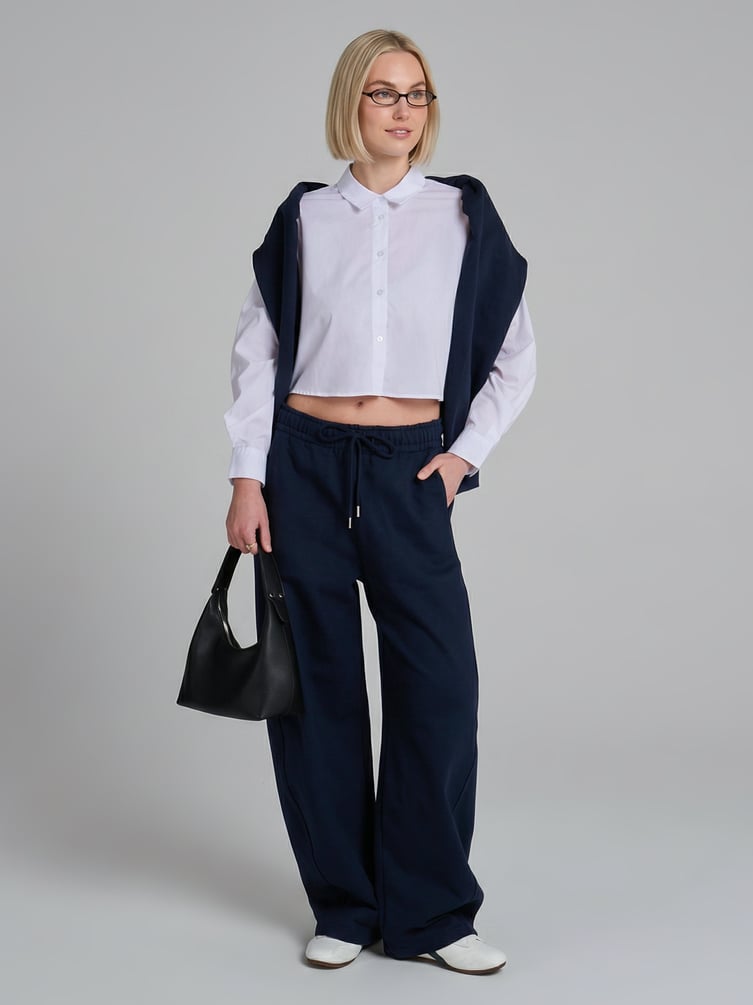 Брюки широкие со смещенным боковым швом