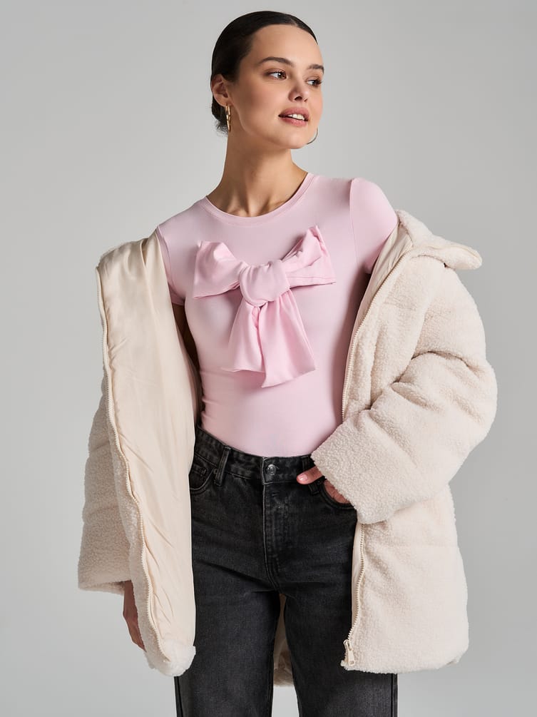 Футболка облегающая с бантом