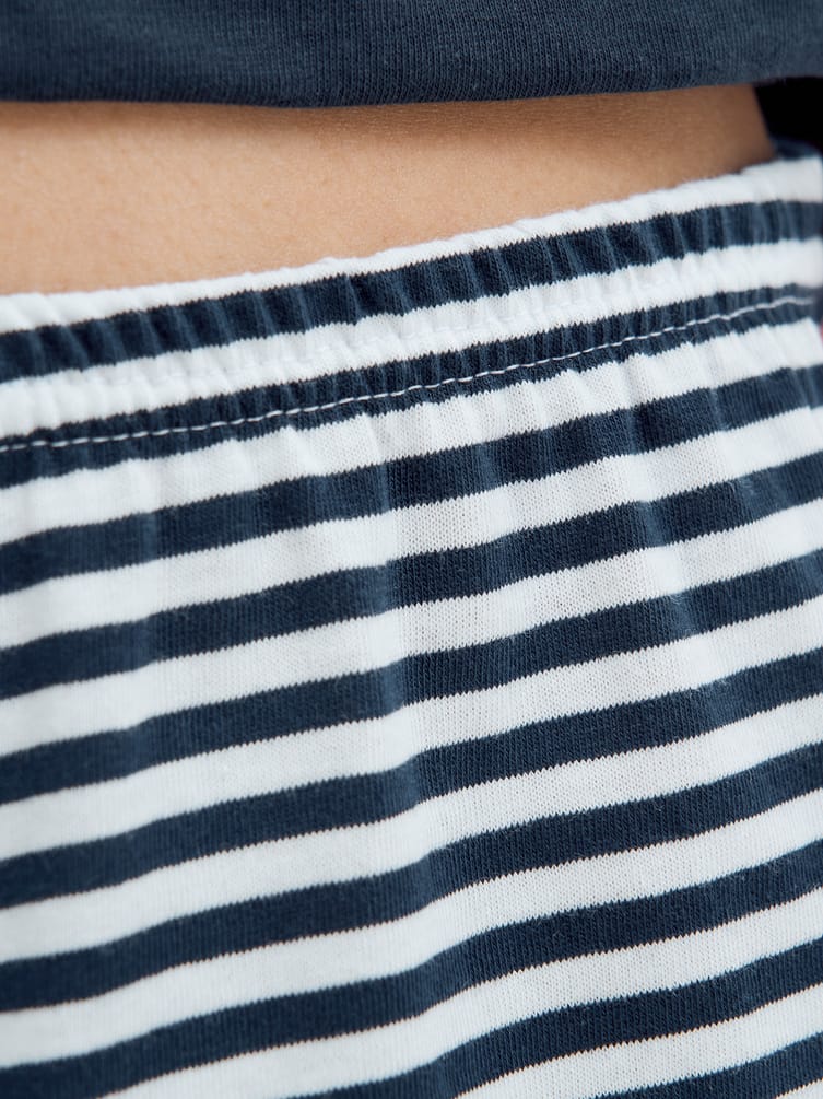 Пижама с длинным рукавом и шортами в полоску