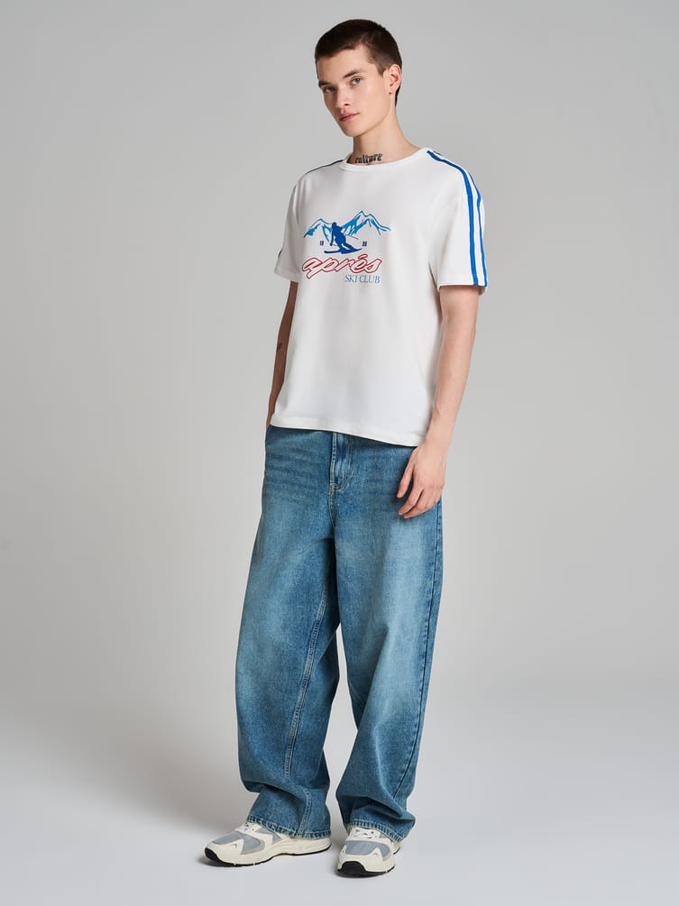 Футболка спортивная с принтом и лампасами