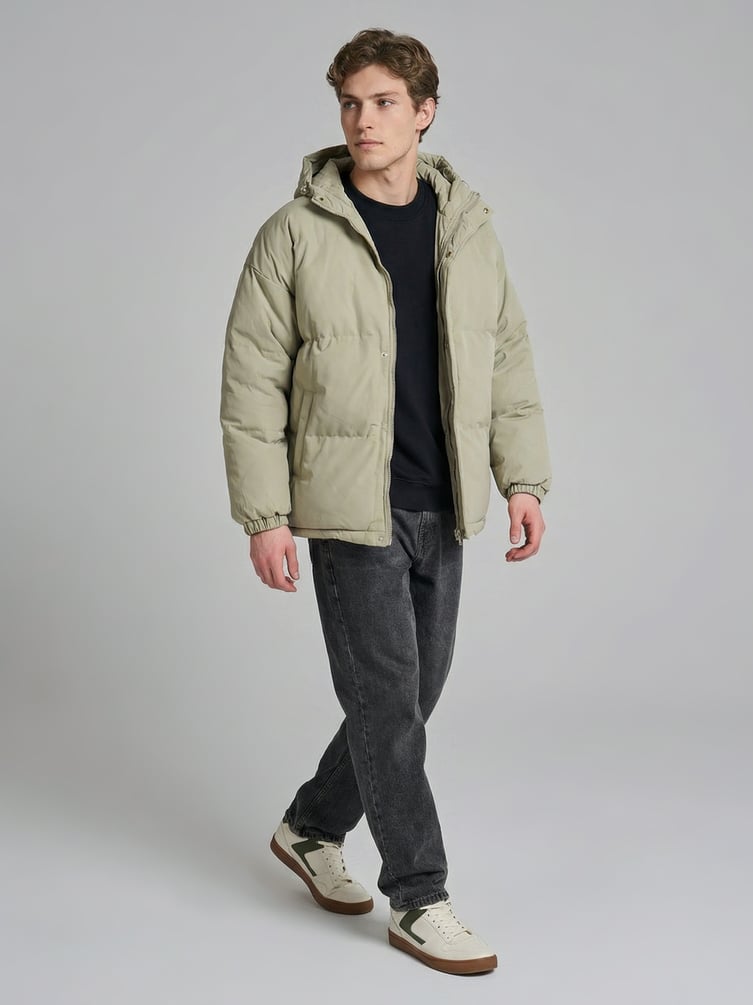 Куртка зимняя с капюшоном на синтепоне