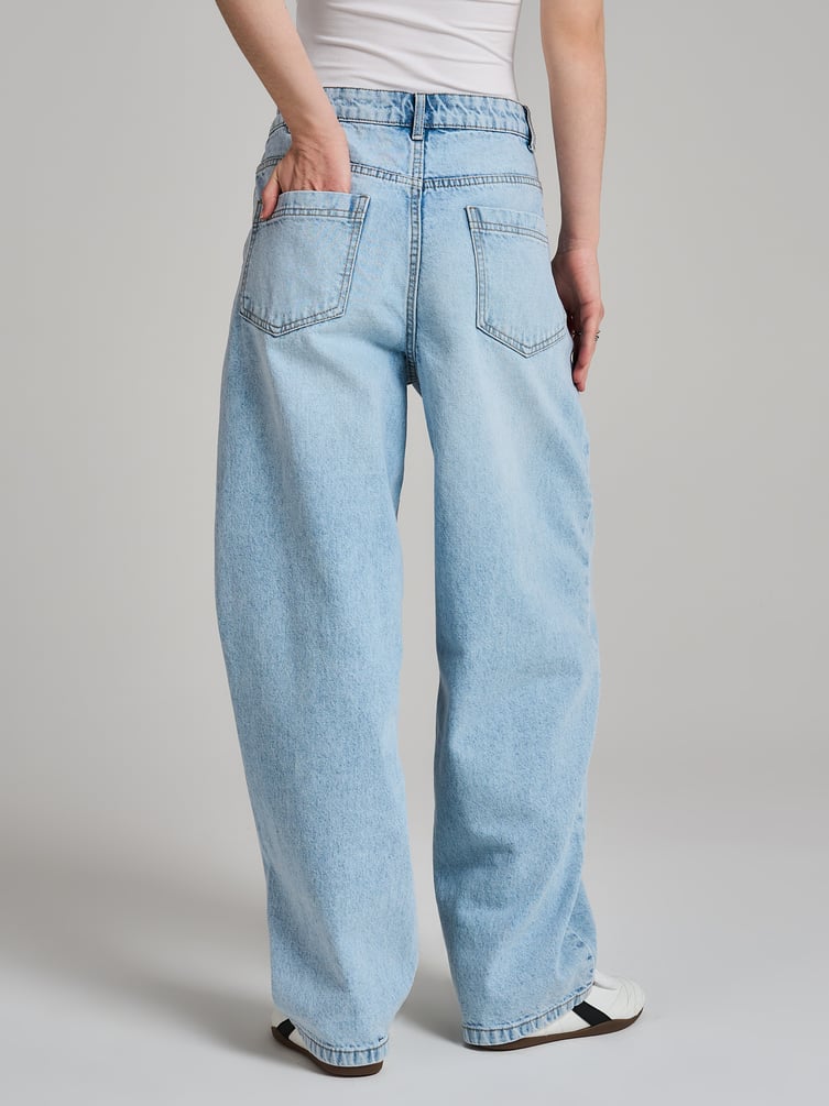 Джинсы багги с вареным эффектом