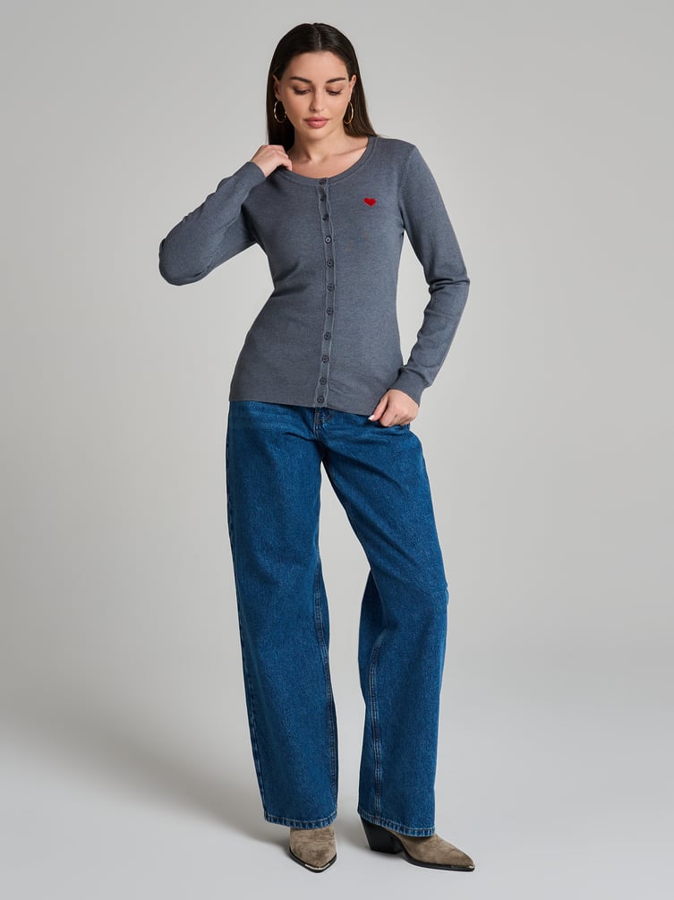 Кардиган на пуговицах с вышивкой