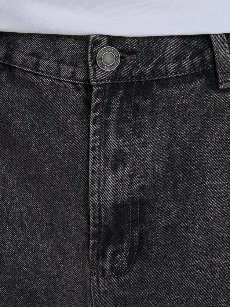 Зауженные джинсы бананы