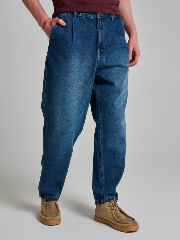 Зауженные джинсы бананы