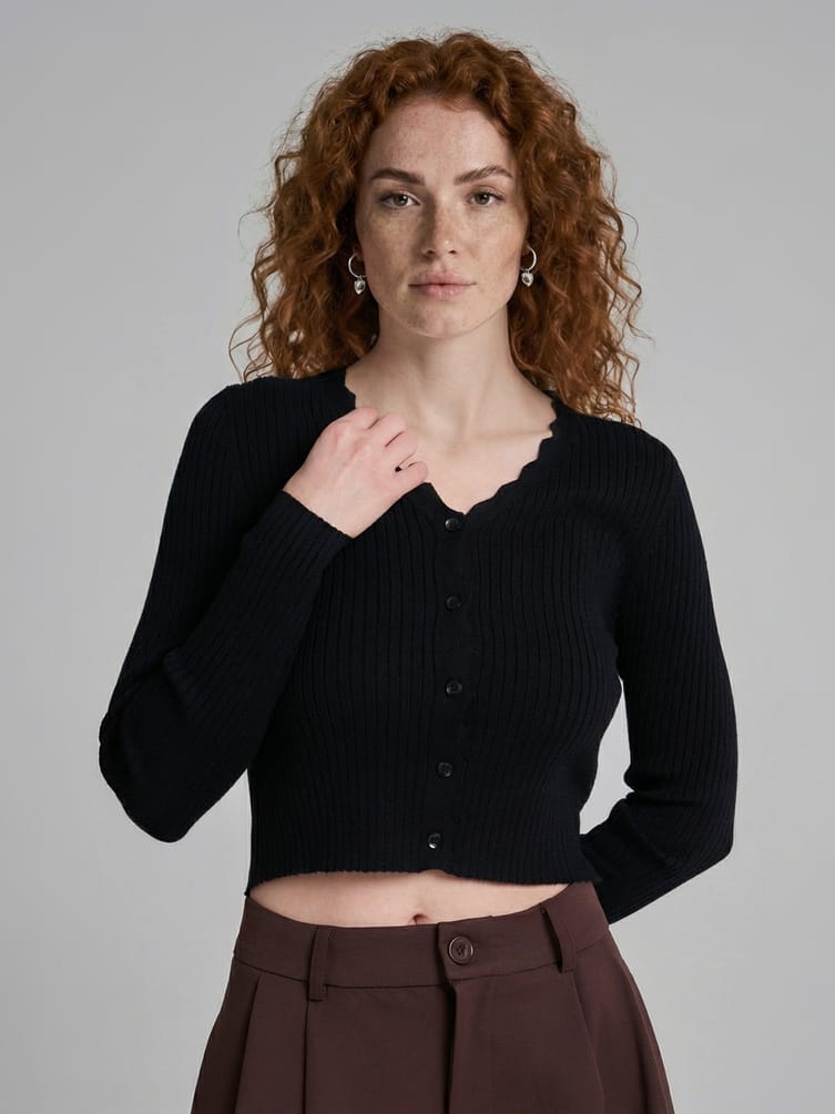 Кардиган укороченный на пуговицах