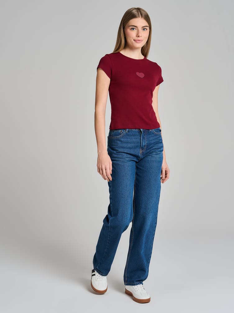 Футболка приталенная с надписью