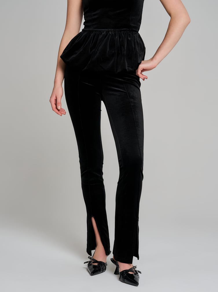 Брюки бархатные со стрелками и разрезами