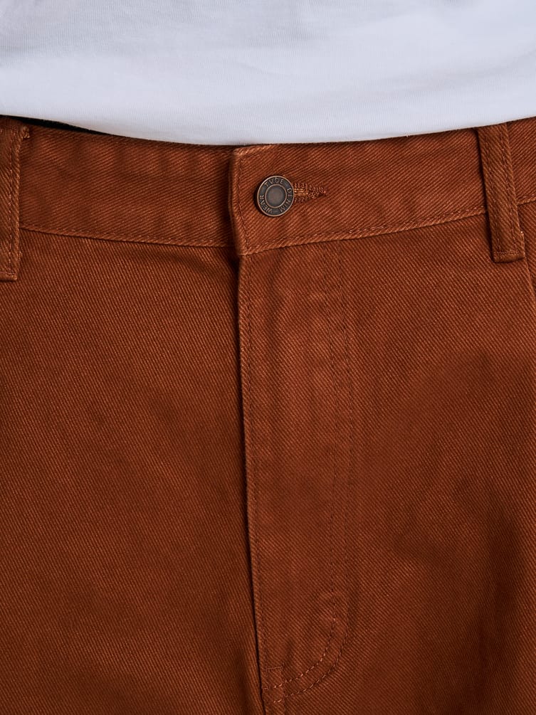 Зауженные укороченные брюки