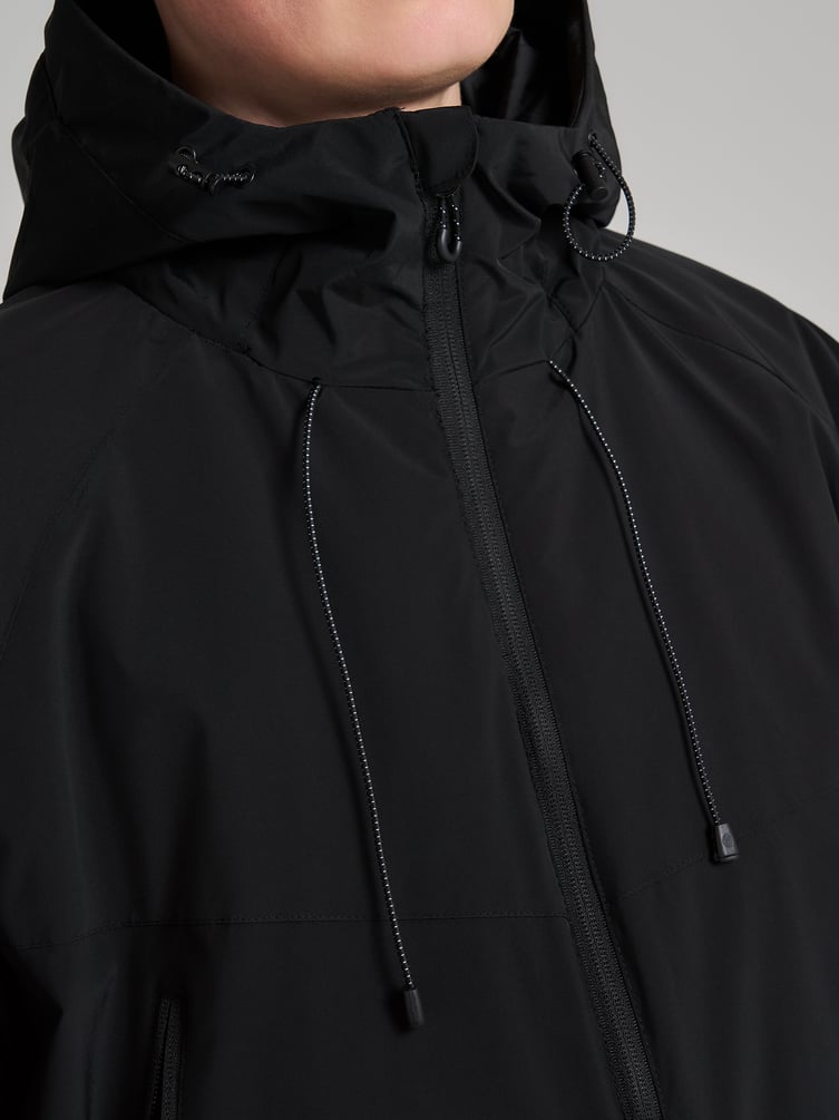 Куртка демисезонная с капюшоном