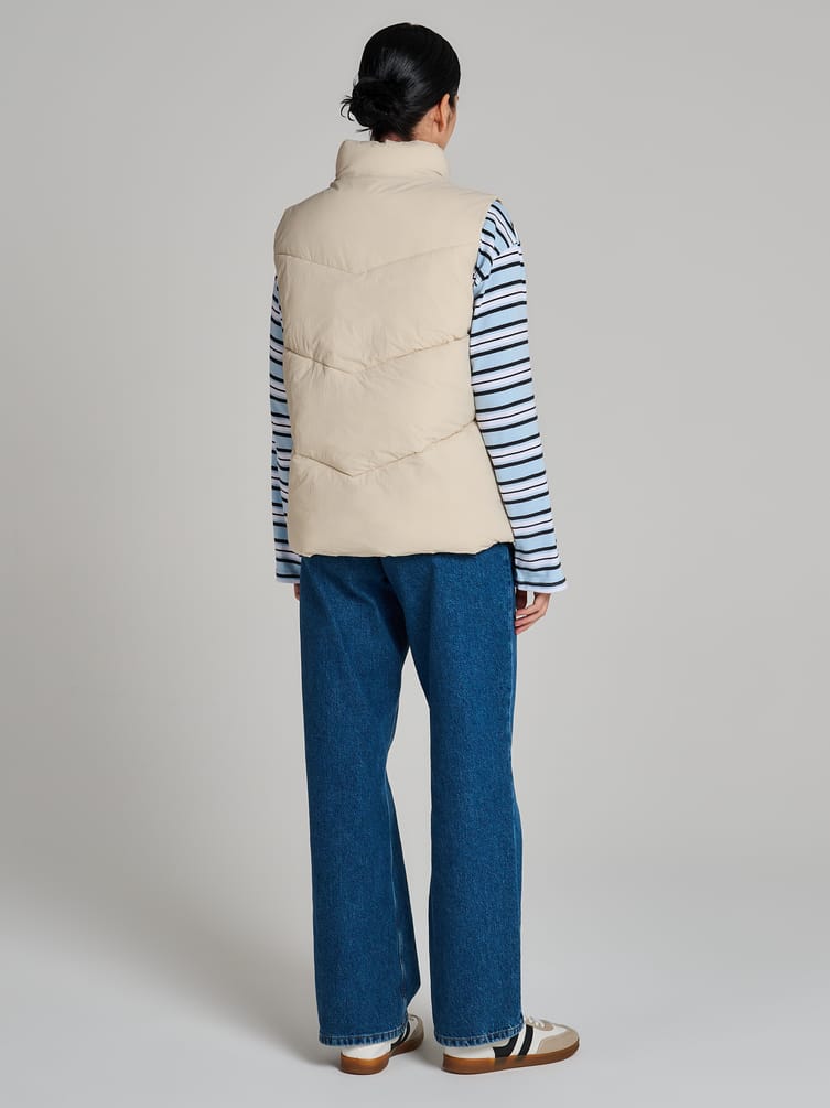 Жилет демисезонный на синтепоне