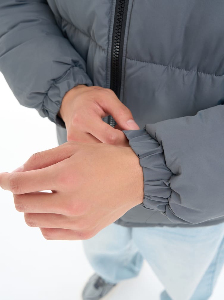 Демисезонная куртка на синтепоне