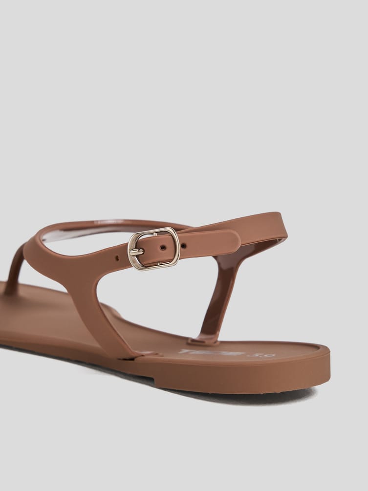 Босоножки летние открытые