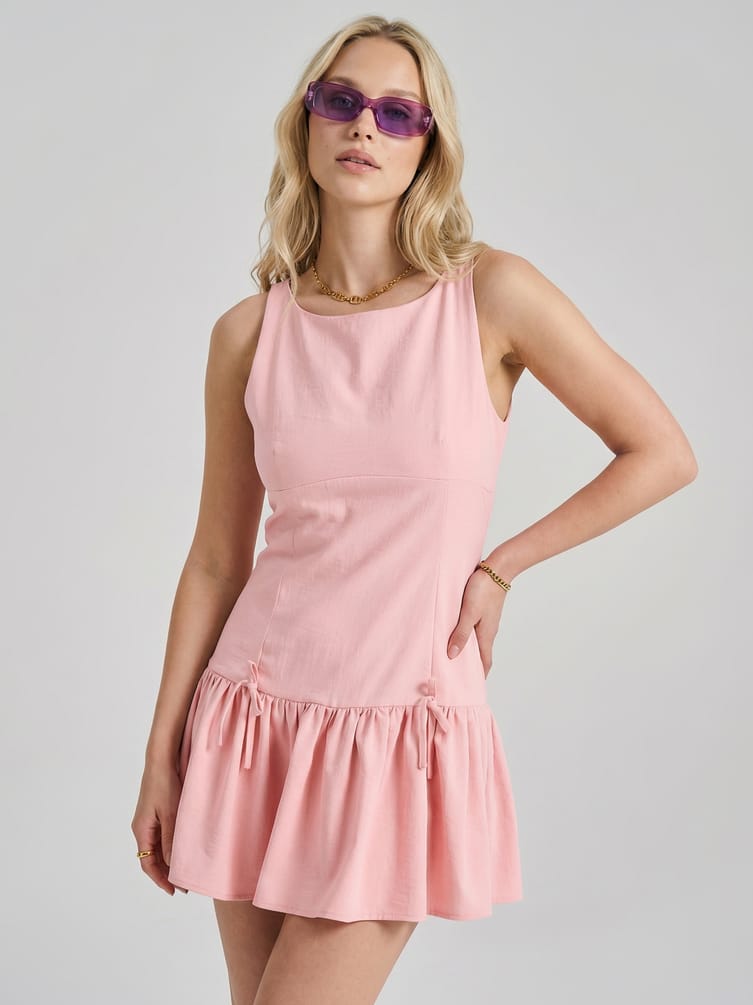 Платье мини с широкой юбкой