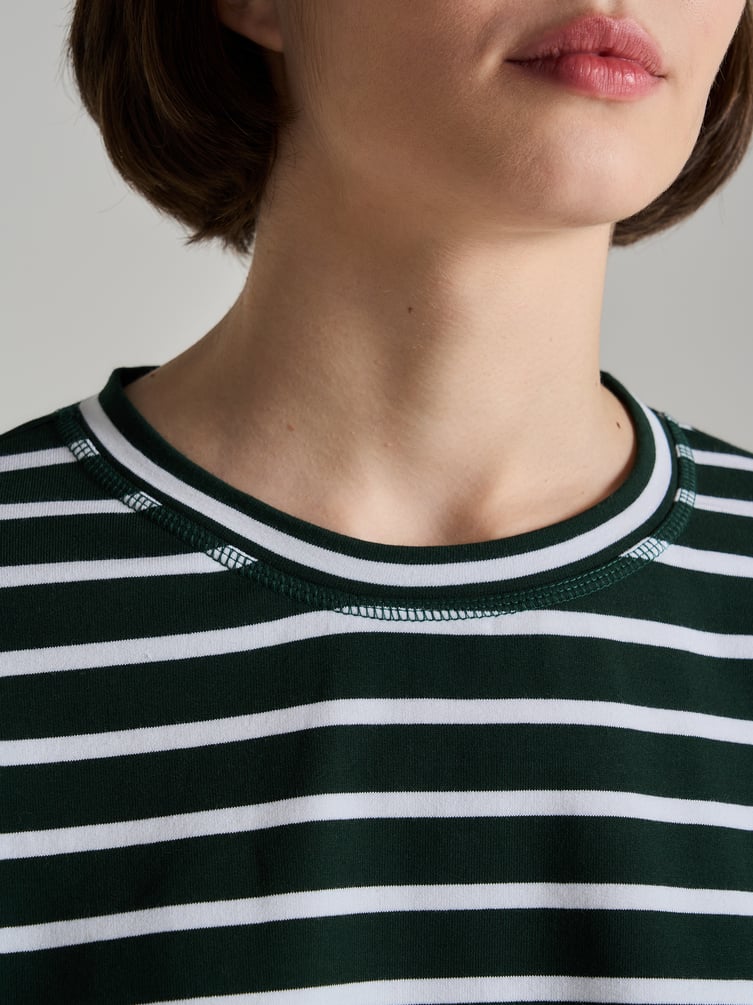 Полосатый лонгслив свободного кроя