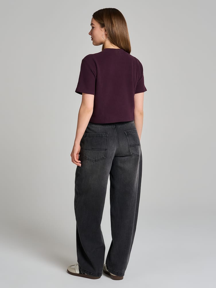 Укороченная футболка в рубчик