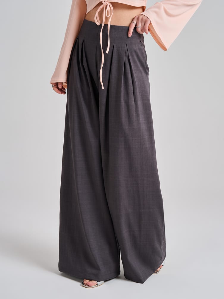 Брюки палаццо классические с защипами