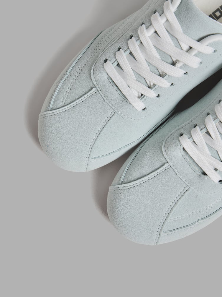 Кроссовки замшевые повседневные