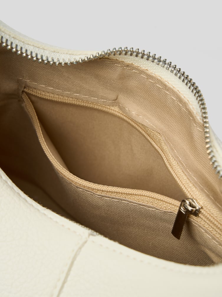 Сумка из эко кожи на руку