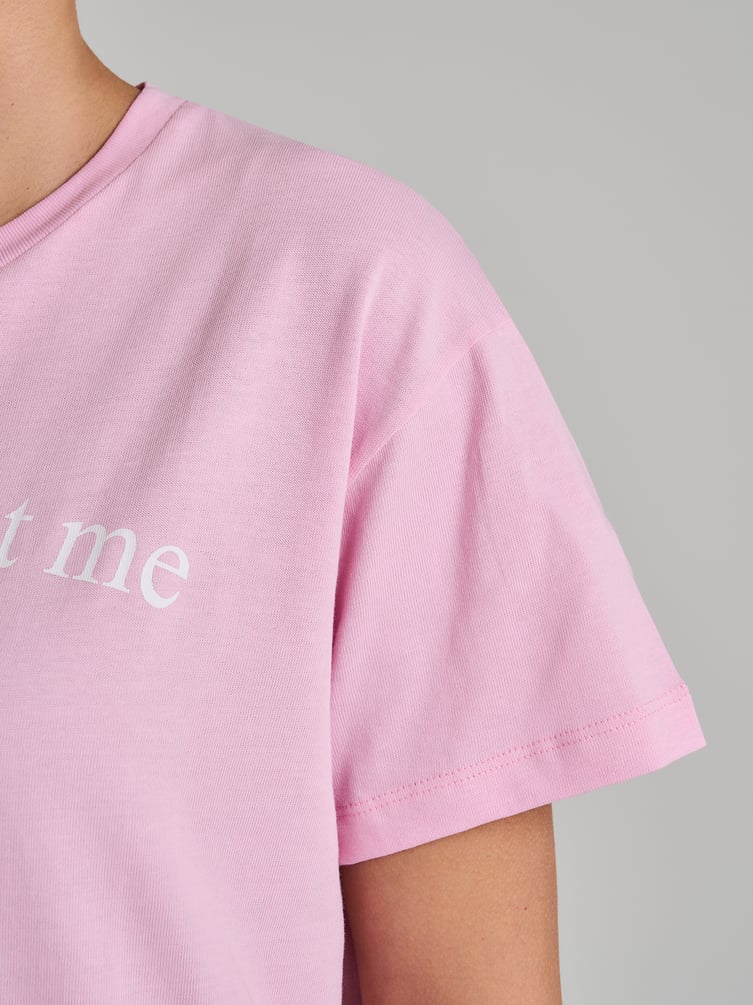 Футболка оверсайз с принтом на спине