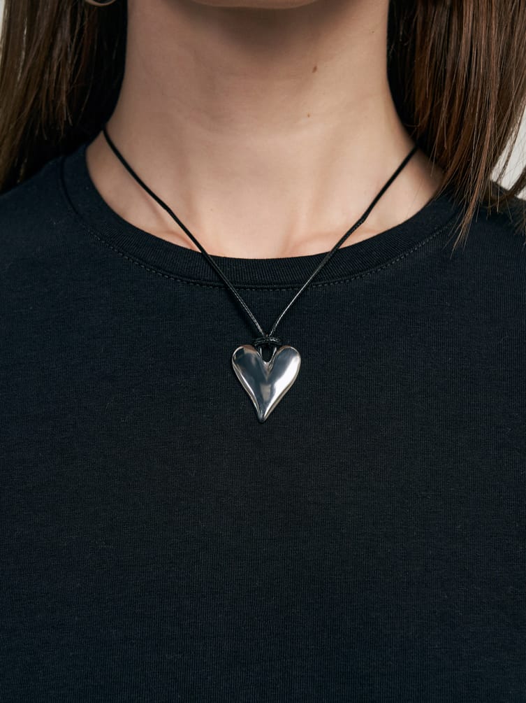 Колье с подвеской сердечко