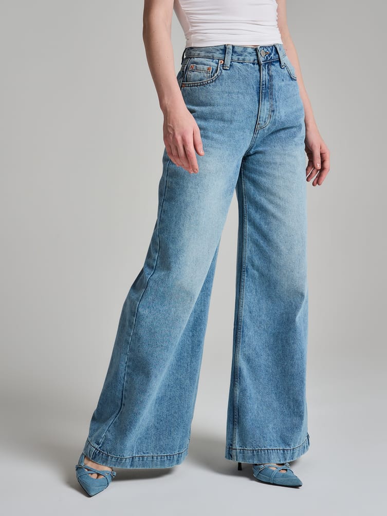 Джинсы широкие с завышенной талией