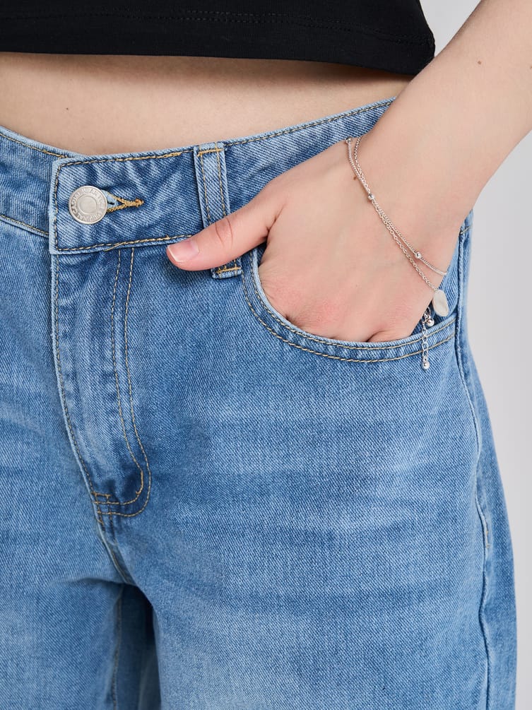 Джинсы прямые с необработанными краями