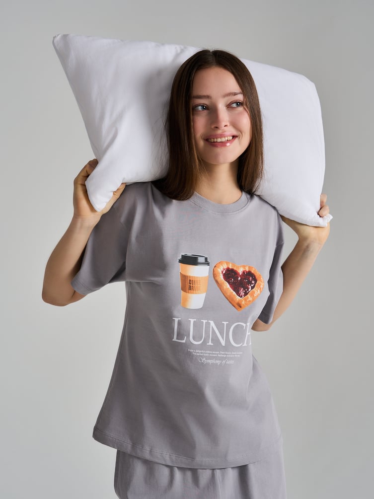 Пижама с принтом и брюками