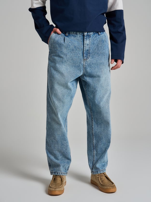 Зауженные джинсы бананы