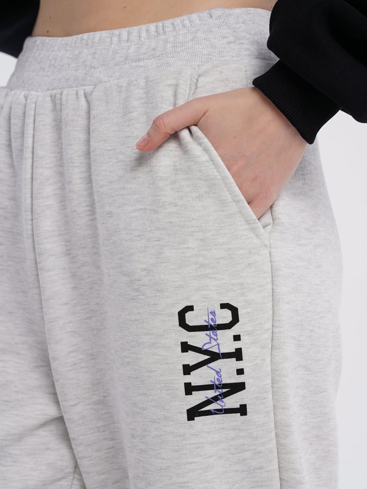 Спортивные теплые брюки с надписью N.Y.C.