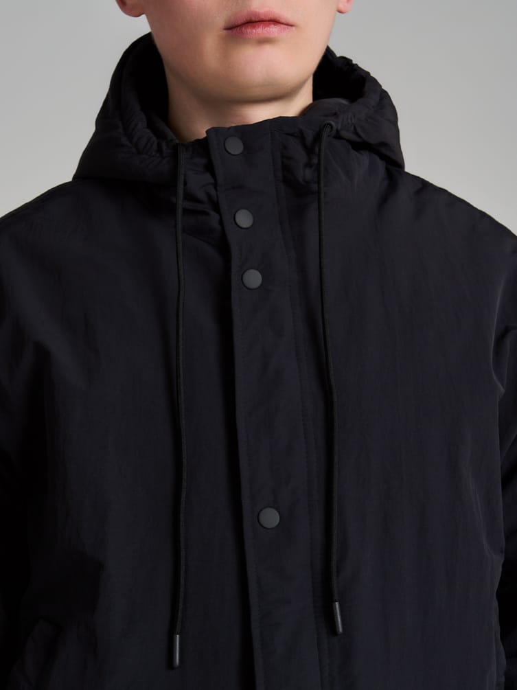 Куртка демисезонная с капюшоном