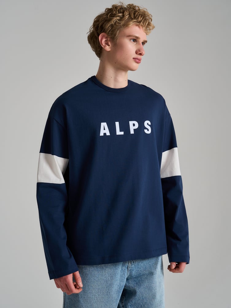 Лонгслив оверсайз с надписью