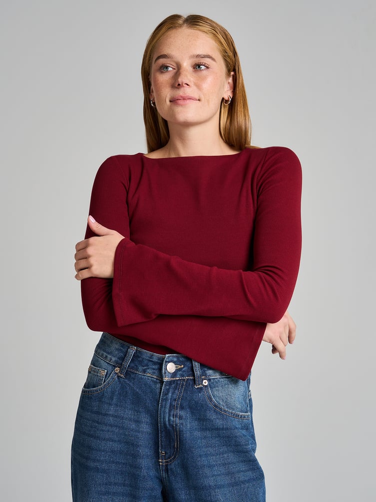 Облегающая кофта с длинными рукавами клеш